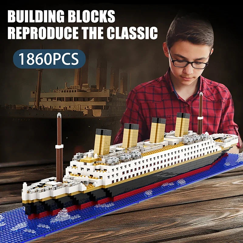 Titanic Creative Luxury Iceberg Cruise Ship Boat Wreck Set City DIY Model Building Blocks Bricks Toys For Children Adult Gift